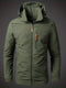 Veste de pluie imperméable pour hommes avec capuche et poches zippées, idéale pour l'automne en extérieur.